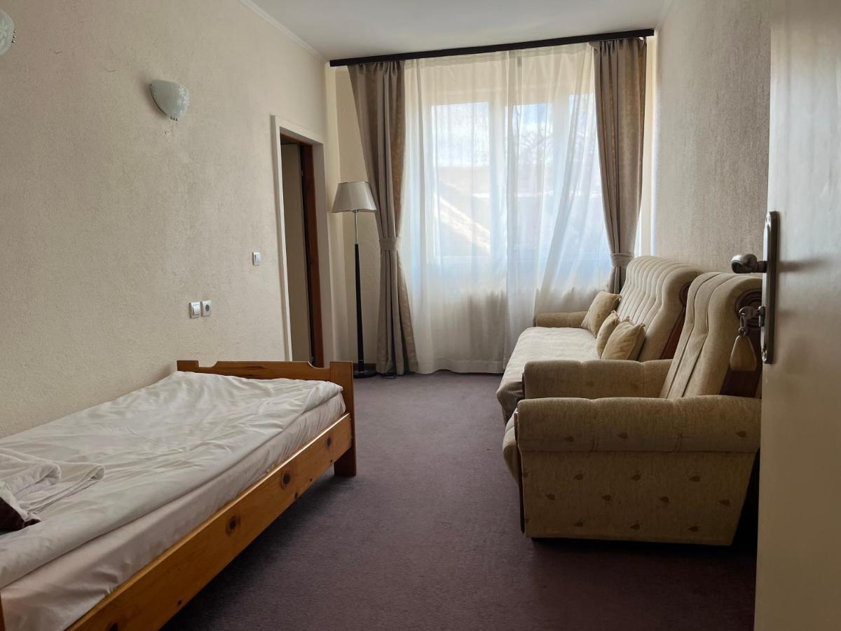 Hotel Horizont Dobrinishte Exterior foto