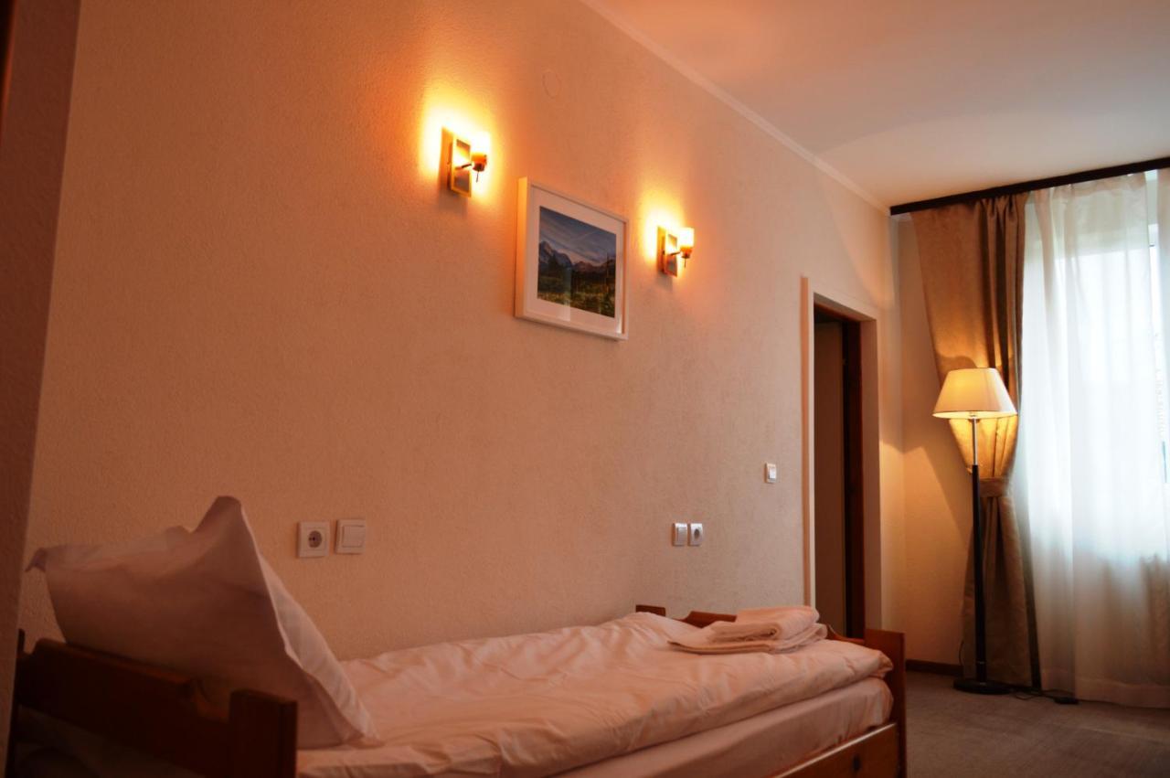Hotel Horizont Dobrinishte Exterior foto